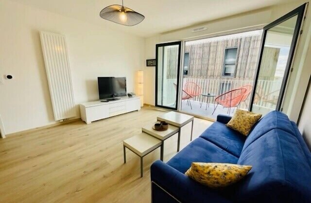 charming new flat with balcony