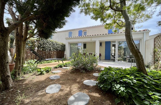 Charming Oléron House: 2 Bedrooms, Mezzanine, 750m from La Rémigeasse Beach, WiFi Included