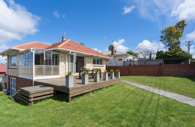 Charming One Tree Hill House by Furnished Rentals