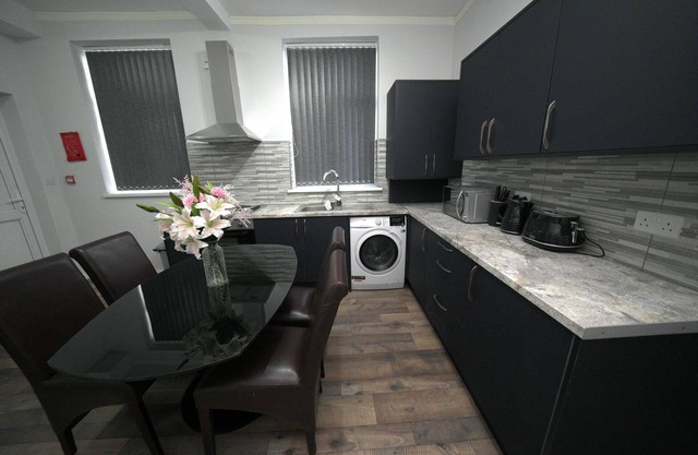 Charming Oxford Apartment in Telford - Flat 2
