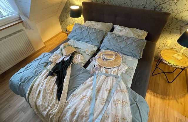 Charming Parlor, Eifel near Nürburgring - for 2-4 People near Lake & Castle-Ruin