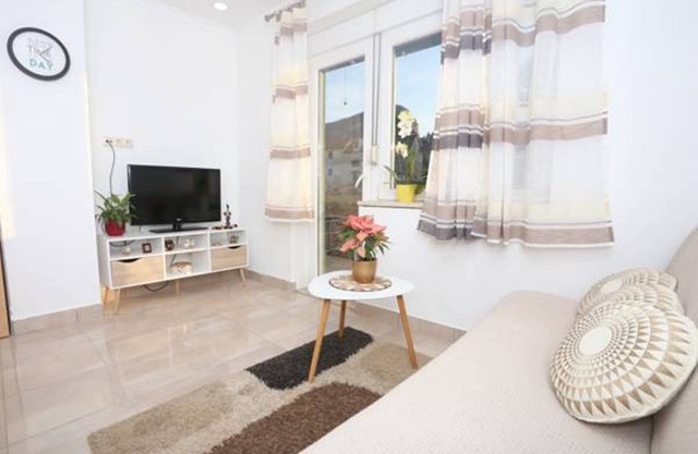 Charming pet- friendly apartment