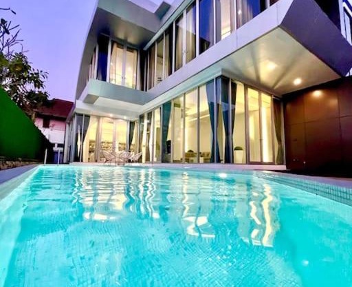 Charming Pool Villa with Breathtaking View