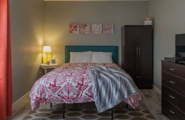 Charming Private Guest House Studio, with pool access