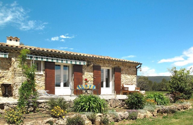 Charming Provencal home ideal for family holidays in the midst of nature!