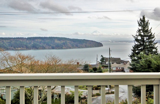 Charming Puget Sound/Mt Rainier View House