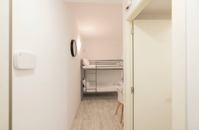 Charming Refurbished Apartment in Exclusive Area