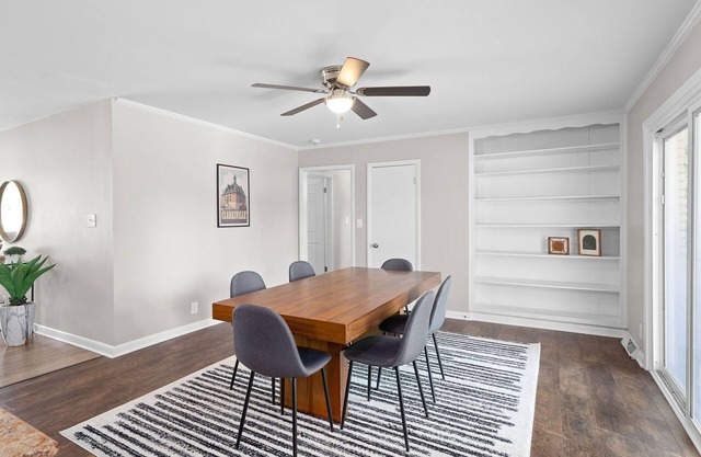 Charming Remodeled home in peaceful neighborhood (pet friendly)