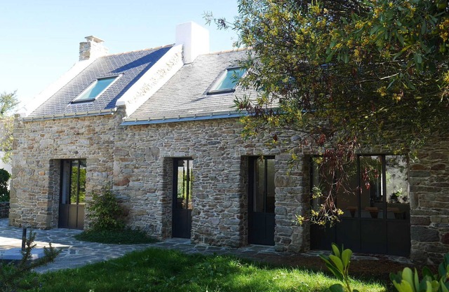 Charming Renovated Barn Near Beach in Arnaud Village