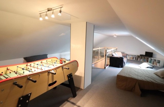 Charming Renovated Farmhouse, Close to Saint-Flour, Sleeps 9, with Garden & Terrace