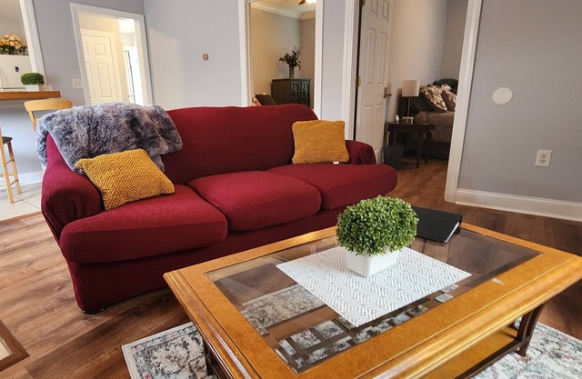 Charming Retreat 2 mi to UGA and Downtown