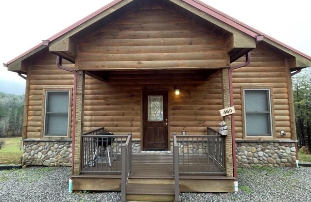 Charming Ruby Bear Home with Amazing View