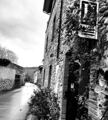 Charming rustic house - near river and forest