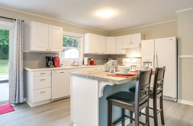 Charming Sanford Hideaway Home w/Large Yard