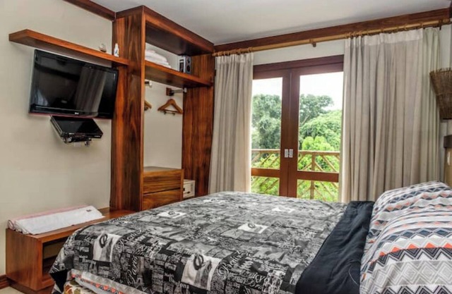 Charming sea view apartment in luxury condonn