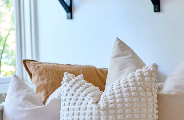 Charming St Kilda East 1-Bedroom
