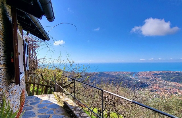 Charming stone villa with fabulous sea view and max privacy
