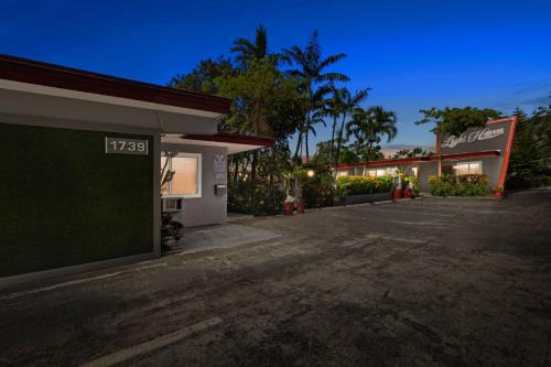 Charming Studio Condo in Hollywood FL – Sleeps 6