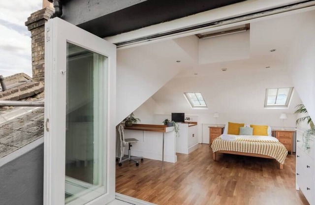 Charming studio with balcony in St John's Wood