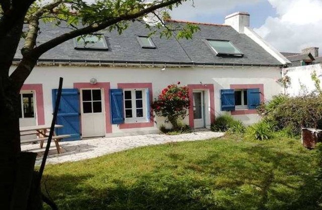 Charming terraced house near center and beach