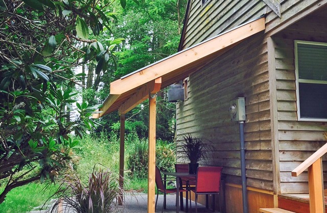 Charming Tiny House on Private 5 Acres Whidbey Island