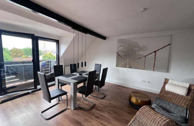 Charming top floor/maisonette apartment with balcony in the heart of Krefeld