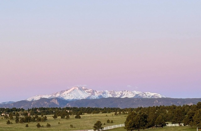 Charming updated 1889 farmhouse in serene Larkspur/Monument Colorado.