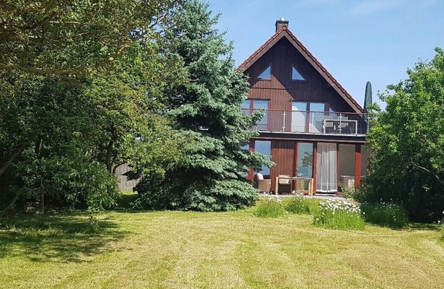 Charming vacation apartment on Lake Dassow - Baltic Sea - natural idyll meets comfort