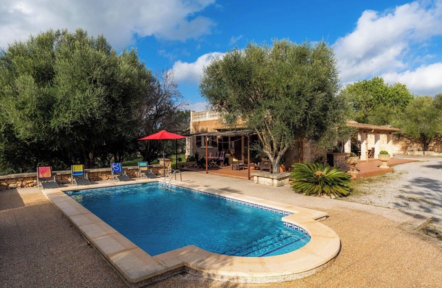 Charming Vacation Home “Cocotte” with Mountain View, Pool, Wi-Fi, Balcony & Garden