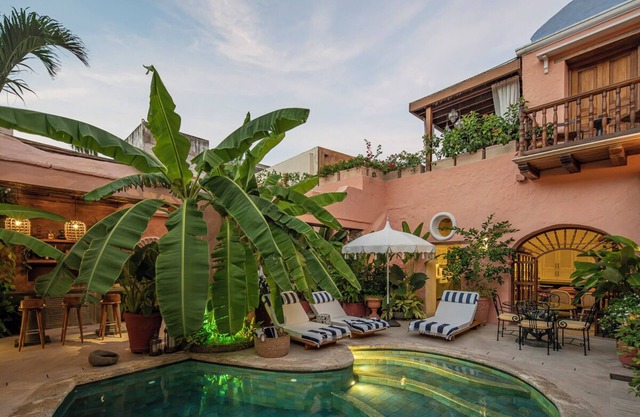 Charming Villa in Cartagena's Heart-A Blend of Modern Comfort and Historic Charm