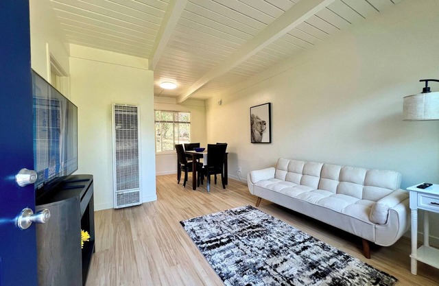Charming views & amenities!