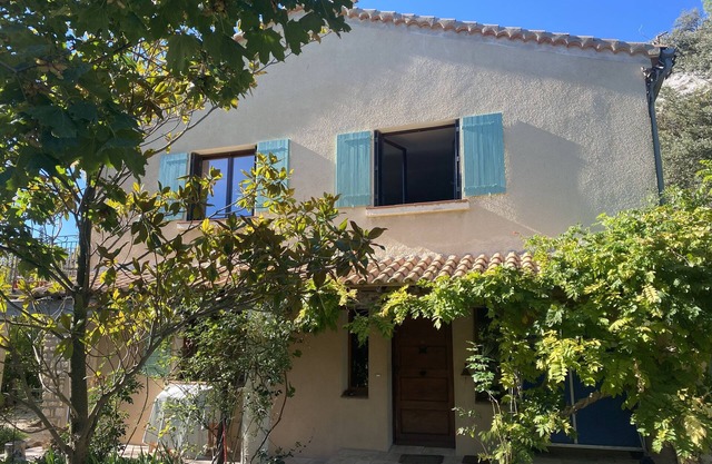 Charming villa in the middle of nature in drome provençale