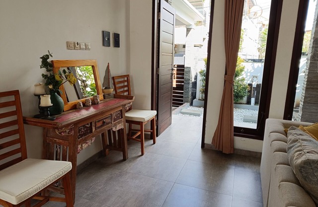 Charming villa @ the heart of Uluwatu, ideal for a couple or small family.