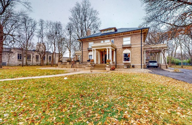 Charming Vintage-Style Home with Two Separate Vacation Rentals