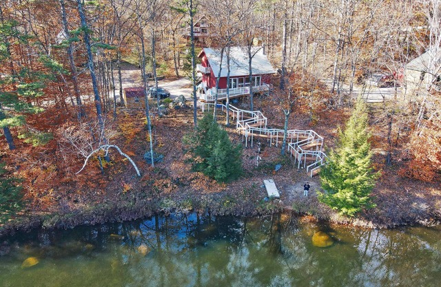 Charming Waterfront House with Large Deck, Short Drive to North Conway