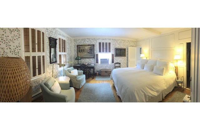 Charming White Unit - King Bed and Private Bath