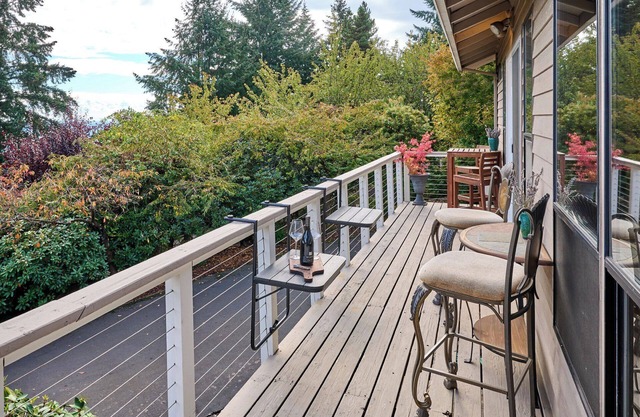 Charming Wine Country Treehouse