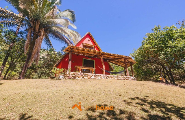 Charmosa cabana na natureza no Ceará