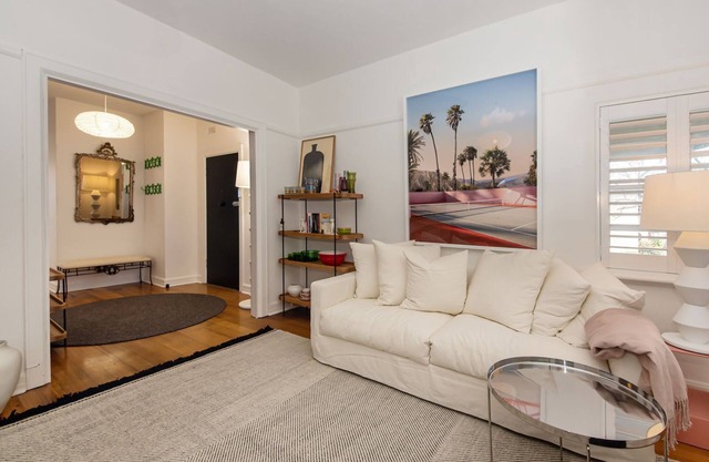 Charnwood Charm in St Kilda