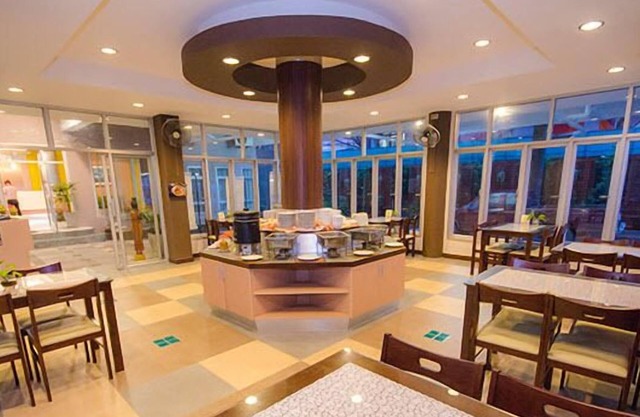 Charoenchit House