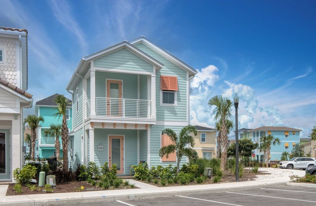 Chat Eau Champagne Cottage with Private Pool near Disney with Margaritaville.