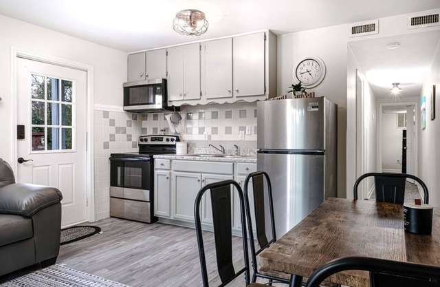 Chateau De Riviera Unit 2. Water front! Cozy Condo on the Chattahoochee River.