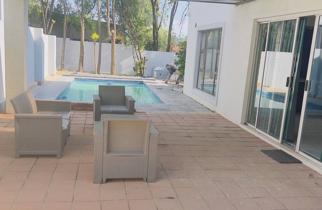 Cheerful 3 bedroom house with backup water & electricity