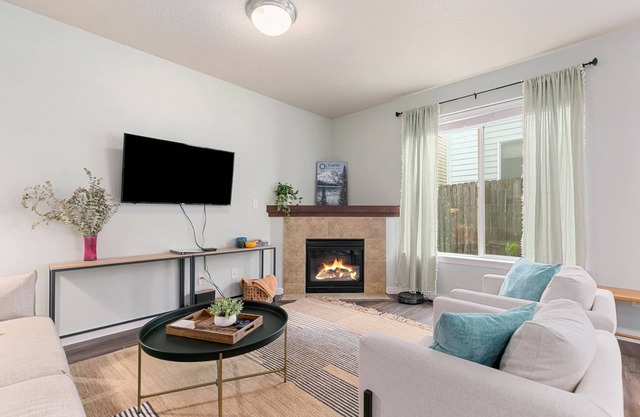Cheerful & centrally located home. Pet friendly, safe, & quiet neighborhood!