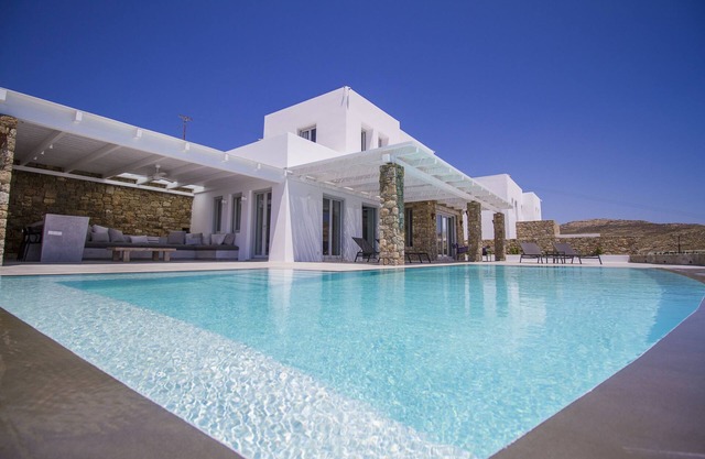 Chef included by Fantasia Villas: Roman Estate Villa