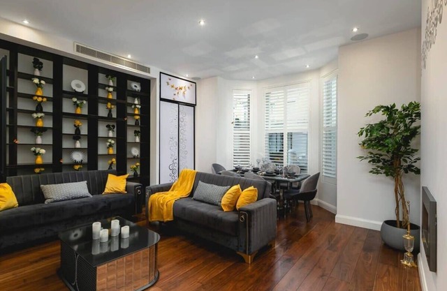 Chelsea, London 🏡 Luxury 3-Bedroom Serviced Apartment