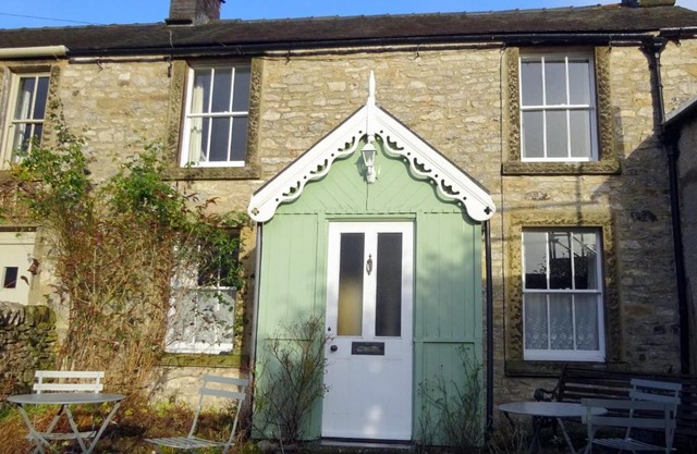 Cherry Cottage, Youlgrave Nr Bakewell