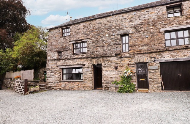CHERRY TREE COTTAGE AT SATTERTHWAITE, with a garden in Hawkshead