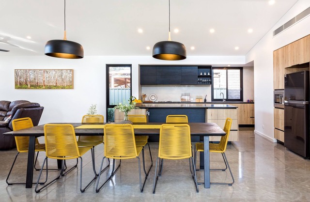 Chesters by the Bay: luxury family home, walk to beach and town