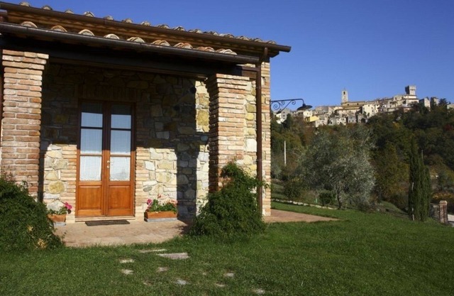 Chestnut apartment with swimming pool for 4 people